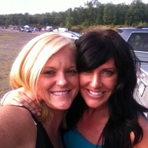 Meet your Poshers, Jen and Carol